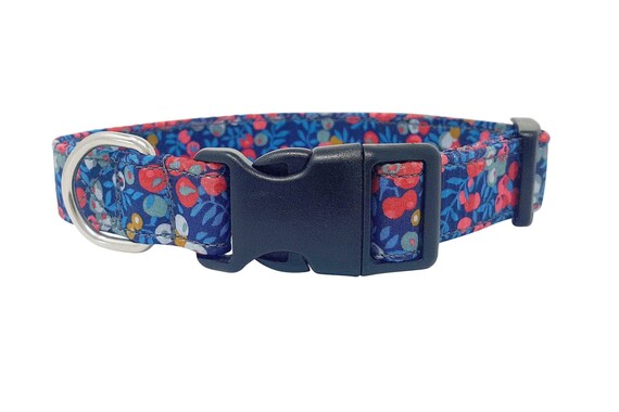 berry dog collar