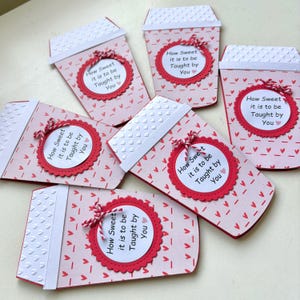 Cadeaukaarthouder Valentijn koffiekopje leraar: gepersonaliseerd valentijnscadeau, handgemaakt afbeelding 10