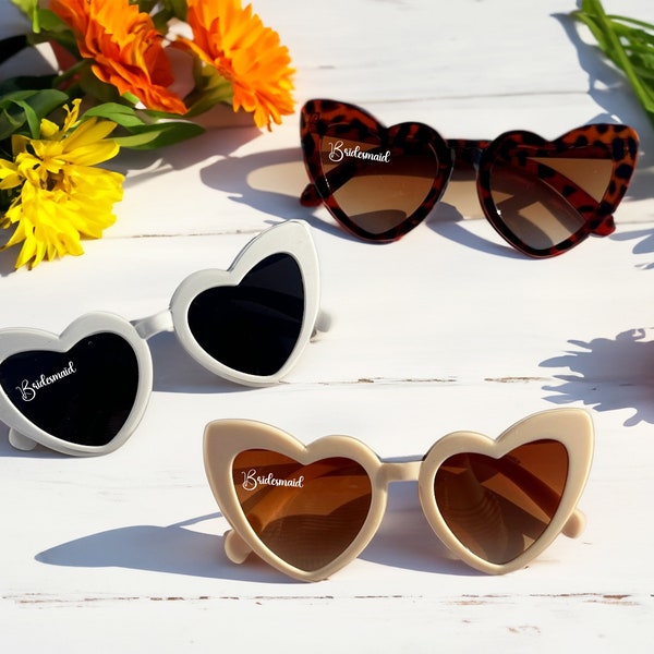Custom Bridal Party Heart Shaped Sunglasses，Hen Party Glasses，Bachelor Party Gift,Bridesmaid gift