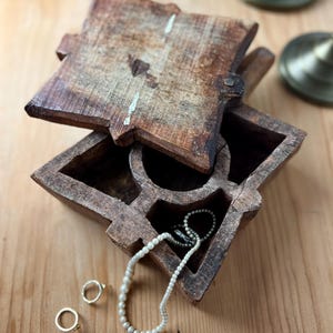 Authentische handgeschnitzte indische Gewürzdose | Schmuckkästchen | Antikes Vintage rustikales Dekor
