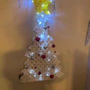 Crochet wall Christmas tree
