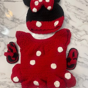 Minnie Mouse outfit