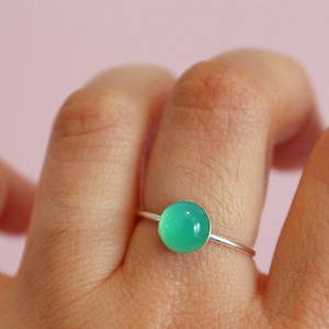 Chrysoprase Cabochon Ring in Sterling Silver