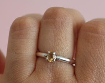 Anillo de citrino en plata de ley
