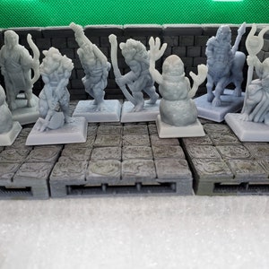 Centaurs, snowman, and Gnoll&#39;s - 28mm - Dungeons and Dragons - Pathfinder - Resin 3d printed