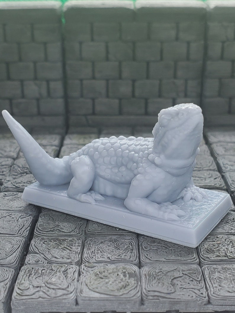 Lizards, bears, wolfs, and wild boar 28mm Dungeons and Dragons Pathfinder Resin 3d printed Lizard