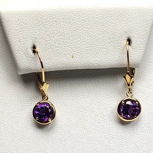 14k Yellow Gold Lab Created (CZ) Round Amethyst Leverback Earrings