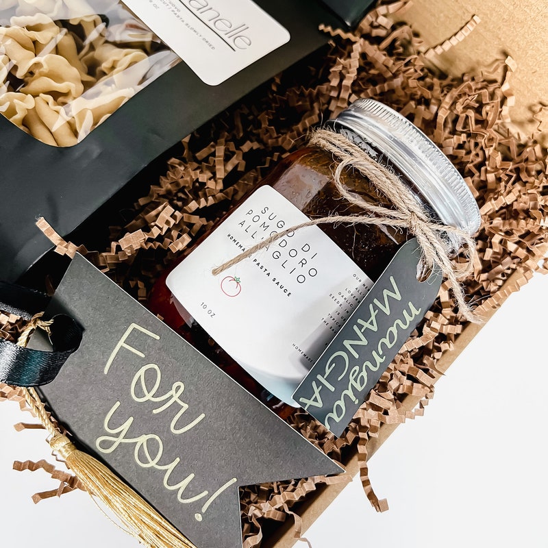 Italian Food Basket Gift 60+ Gift Ideas for 2024