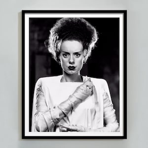 Frankensteins brud, Elsa Lanchester-affisch, svartvit skräckväggkonst, gotisk Halloween-dekor, digital nedladdning