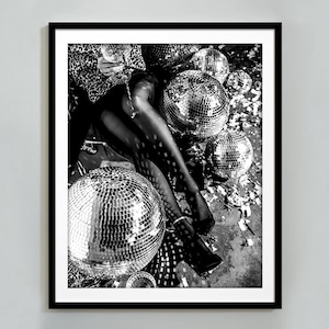 Plakat Cocktail and Disco Ball, wydruk na wózku barowym, czarno-biały, fotografia modowa, plakat z szampanem, sztuka ścienna Hypebeast, pobieranie cyfrowe