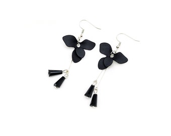 Black flower earrings, a chic style, gothic jewelry, perfect gift for women.