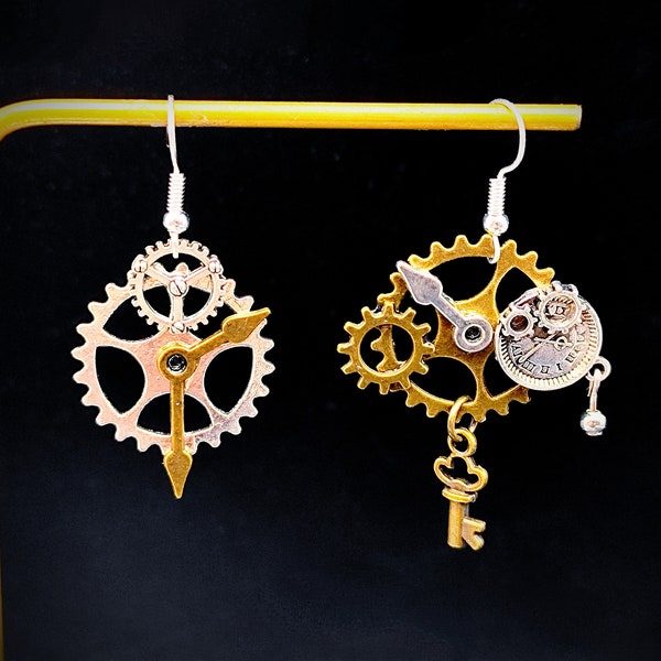 Boucles d'oreilles steampunk mécaniques asymétriques bijou rouage cadeau original fait main