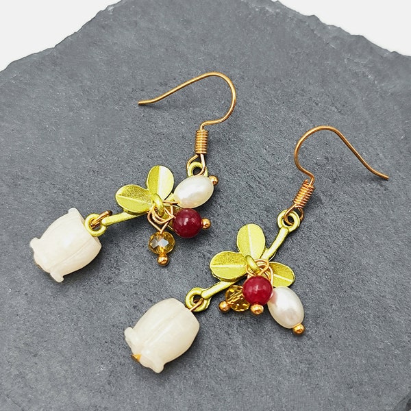 Boucles d'oreilles pendantes petites fleurs blanches cadeau d'anniversaire bijou noël femme fille