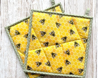 Thick 5-layer Pot Holders, Honey Bee Pot Holders, Housewarming Gift, New Home Gift, Gift for Hostess, Set of 2