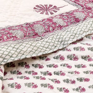 adorable blue in block printed tradional style of printing in quilt hand quilted comforter in size 90x108 queen size