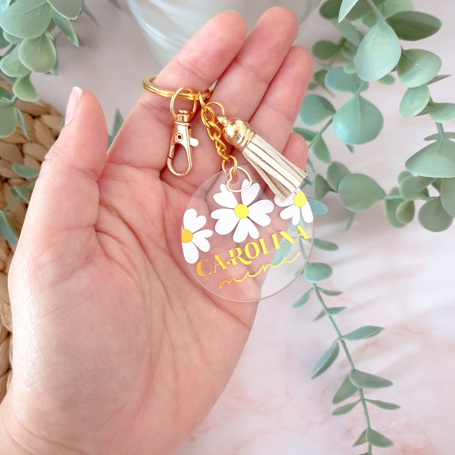 Custom Acrylic Keychain Elegant Daisy Flower Edition Custom Gift