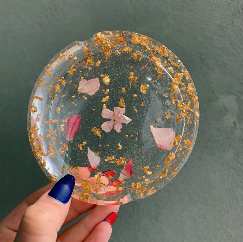 Single Flower Resin Ashtray With Petals Etsy