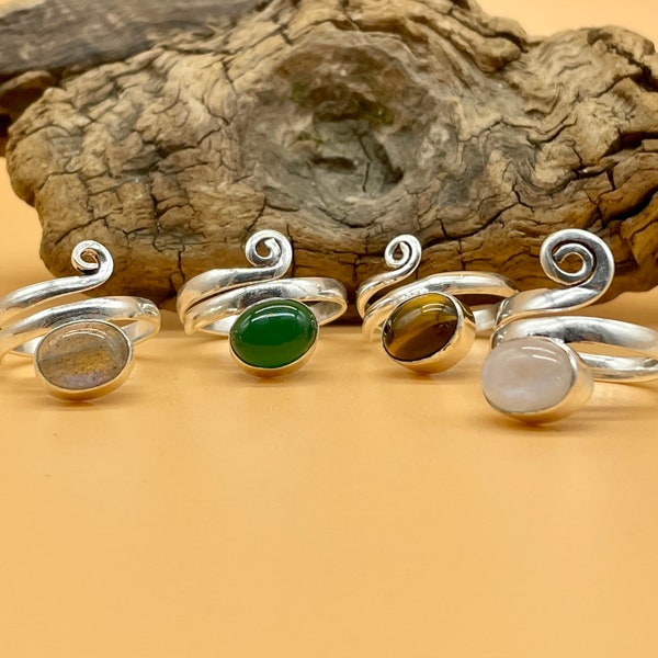 Handgemaakte ring met halfedelstenen, minimale ring, etnische ring, vergulde ring, verstelbare ring