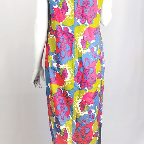 Vintage Hawaiian Dress Long shops Silk Floral Colorful Retro Mod Pink Green Blue Tropical Flowers 1960's size Medium Large - Casual Aire