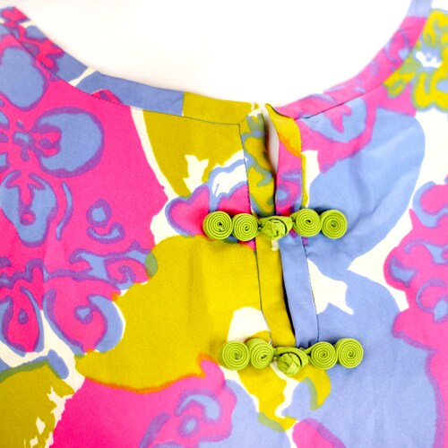 Vintage Hawaiian Dress Long shops Silk Floral Colorful Retro Mod Pink Green Blue Tropical Flowers 1960's size Medium Large - Casual Aire