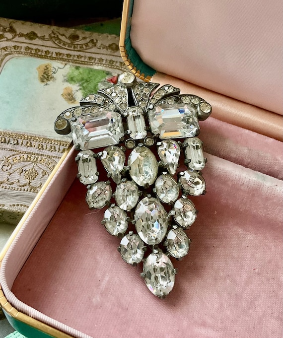 Laudree- Vintage Signed EISENBERG Original Silver Large Fur Laudree- Vintage Signed EISENBERG Original Silver Large Fur