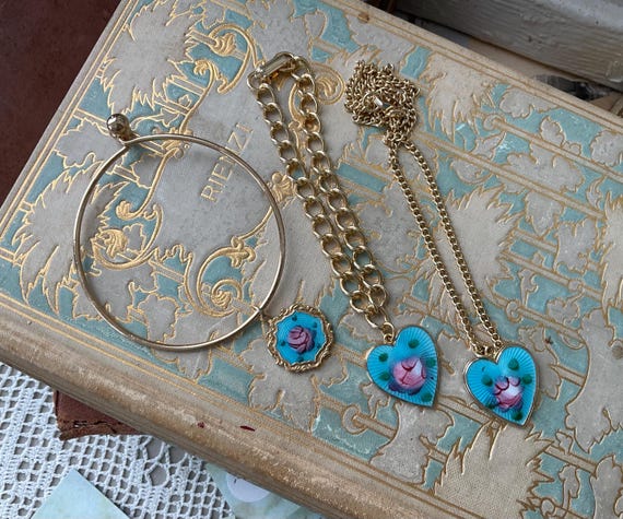 Heart- Vintage Childs Sarah Coventry Enamel Heart Necklace