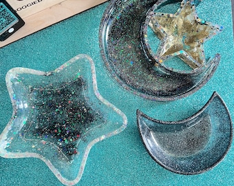 Jewelry Dish | Trinket Tray | Irridecent glitter | Moon and Star | Celestial | Jewelry Tray | Resin Dish | Trinket Dish | Resin Artist