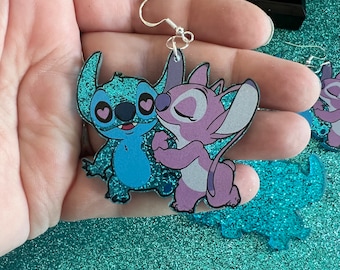 Boucles d'oreilles Stitch et ange Disney | Boucles d'oreilles en acrylique | Boucles d'oreilles scintillantes | Fait main | Boucles d'oreilles | Hypoallergénique | Boucles d'oreilles Stitch et Luna |