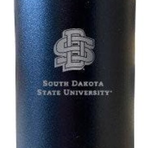 South Dakota State Jackrabbits 32 oz Engraved Insulated Stainless Steel Water Bottle with Screw on Lid