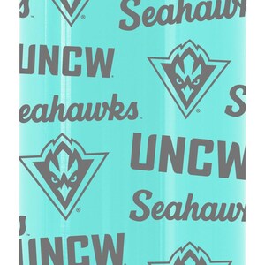 Vaso térmico de 24 oz con tapa de rosca, grabado y con licencia oficial de los North Carolina Wilmington Seahawks. Seafoam