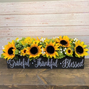 Centerpiece with Sunflowers/Summer Decor/Spring Decor/Sunflower Decor/Farmhouse Decor/Rustic Decor/Table Centerpiece/Summer Centerpiece