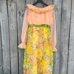 60’s floral ruffle party dress