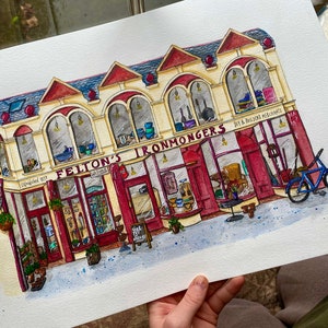 Felton's Ironmonger's, Ramsey Isle of Man Druck | Douglasie, IOM | Aufbauend Portrait | Ladenfront im alten Stil