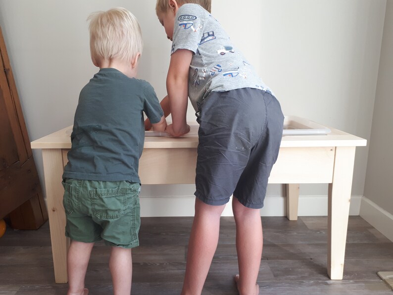 Children/'s Table Single Bin Sensory Table with Bin and Lid Montessori Sand and Water Play Table Kids Sensory Table Sensory Play