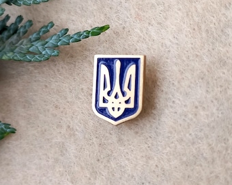 Small Lapel pin Trident, Ukrainian Tryzub, Emblem of Ukraine, Український Герб, Ukraine, значок Тризуб