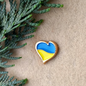 Small Lapel pin Heart Ukrainian Flag, Blue & Yellow Flag, Український Прапор, Ukraine