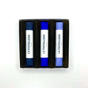 Set of 3 Handmade Soft Pastels "Bluish Trio" for Artists - High-Quality Pigments | Artisan Pastels - La Pastellerie image 2