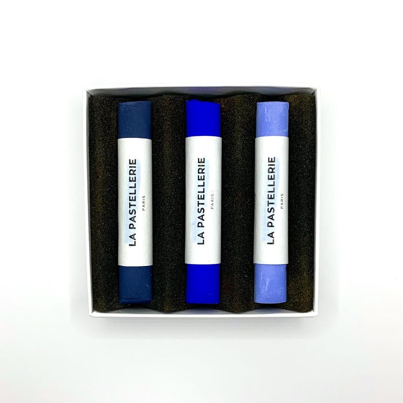 Set of 3 Handmade Soft Pastels "Bluish Trio" for Artists - High-Quality Pigments | Artisan Pastels - La Pastellerie image 2
