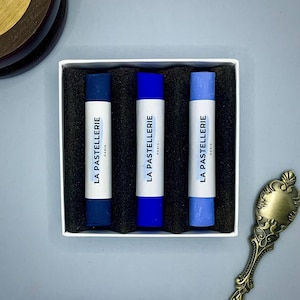 Coffret de 3 Pastels Secs Artisanaux "Trio bleuté" pour Artistes - Pigments Haute Qualité | Pastels Faits à la Main - La Pastellerie