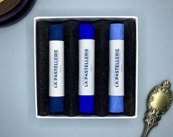 Set of 3 Handmade Soft Pastels &quot;Bluish Trio&quot; for Artists - High-Quality Pigments | Artisan Pastels - La Pastellerie