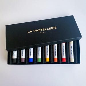 Coffret de 8 Pastels Secs Artisanaux "Les intemporels" pour Artistes - Pigments Haute Qualité | Pastels Faits à la Main - La Pastellerie