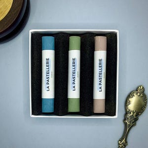 Coffret de 3 Pastels Secs Artisanaux "Entre Terre et Mer" pour Artistes - Pigments Haute Qualité | Pastels Faits à la Main - La Pastellerie