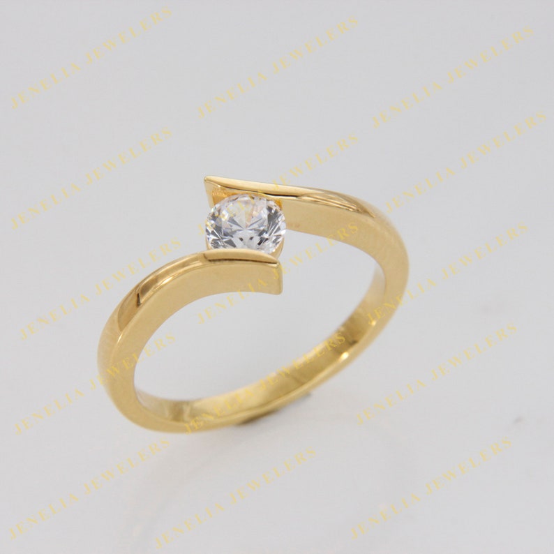 1 CT Solitaire Round Cut Simulated Diamond Crossover Engagement Ring Yellow Gold FinishAnniversary RingParty WearFunctional Ring