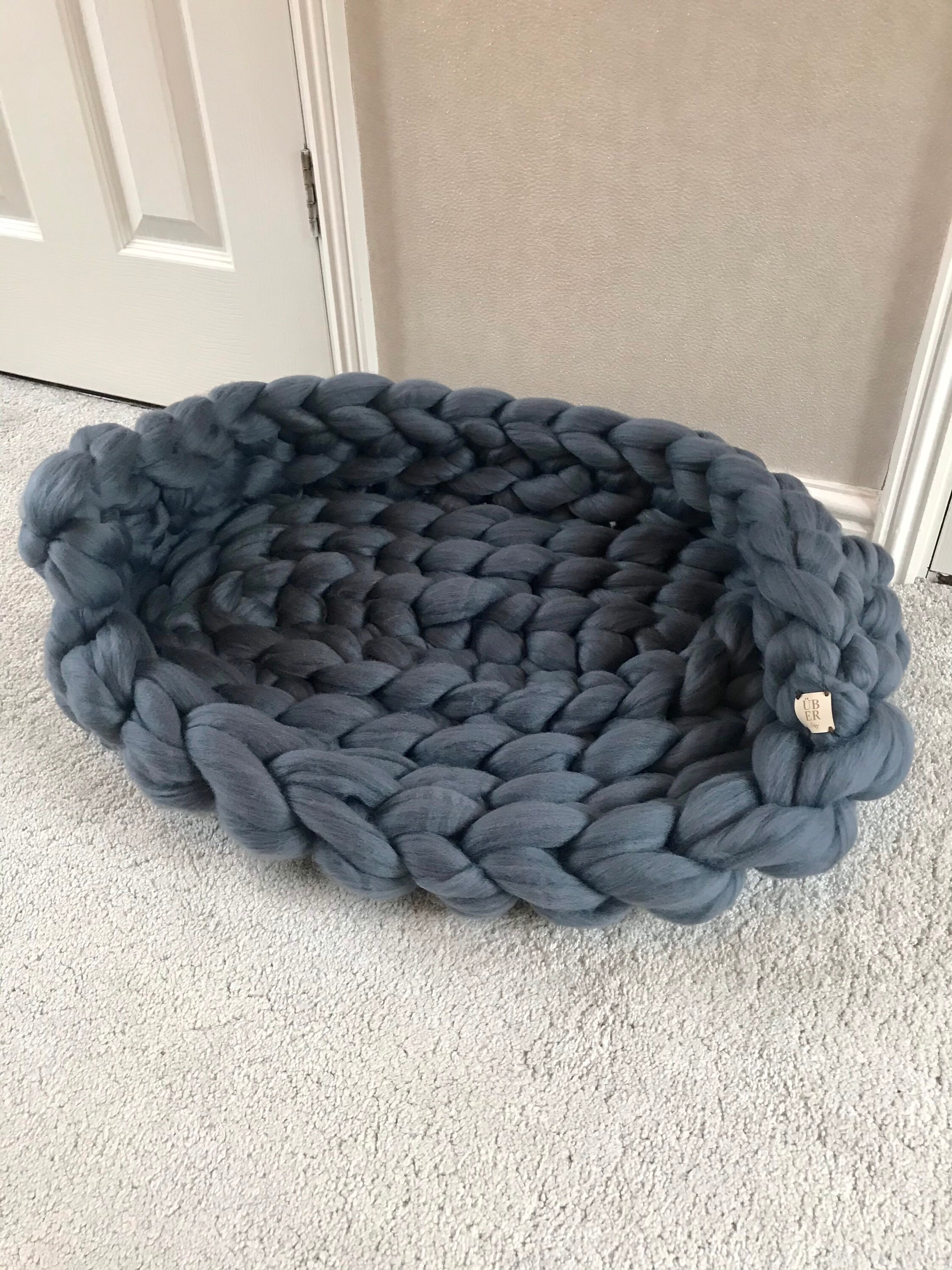 Chunky Knit dog bed/ Chunky Knitted pet bed/ Puppy bed/ Rustic Etsy