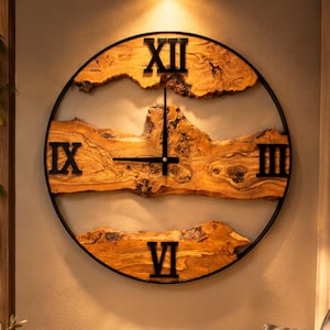 Orologio rustico da parete con fetta di legno da 24", stile country moderno, orologio silenzioso in legno stile metà secolo, regalo unico per l'inaugurazione della casa, orologio con lastra dal bordo naturale