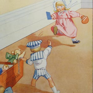 Vintage print van Honor C Appleton 'Paspoorten moeten heel veilig worden bewaard' kinderkamerprint. Poppen bereiden zich voor op een internationale reis!