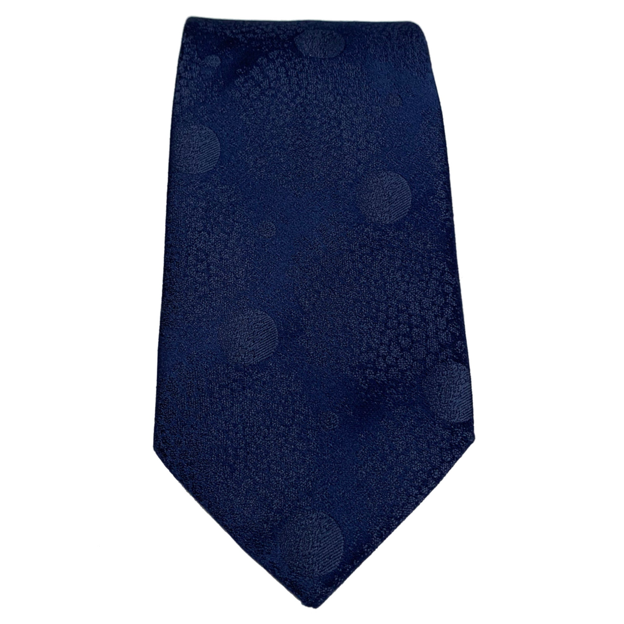 necktie color for dark blue long sleeves