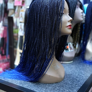 Peluca hecha a mano azul oscuro/azul eléctrico - 22 pulgadas