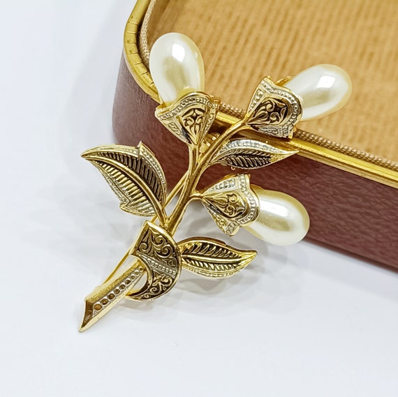 DAMASCENE flower brooch with faux pearl Large vin… - image 3