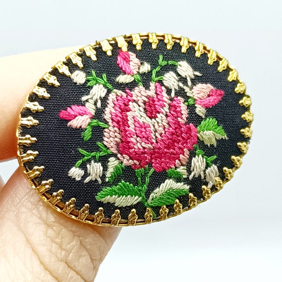 Vintage floral embroidered brooch Needlepoint ros… - image 7
